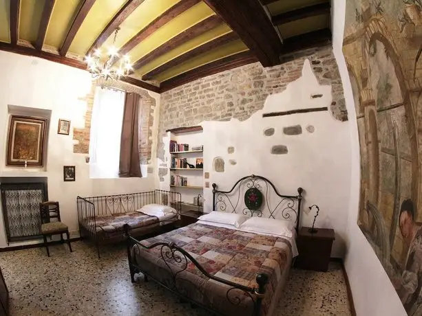 Casa Mario Lupo