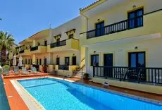 Aspri Petra Apartments 