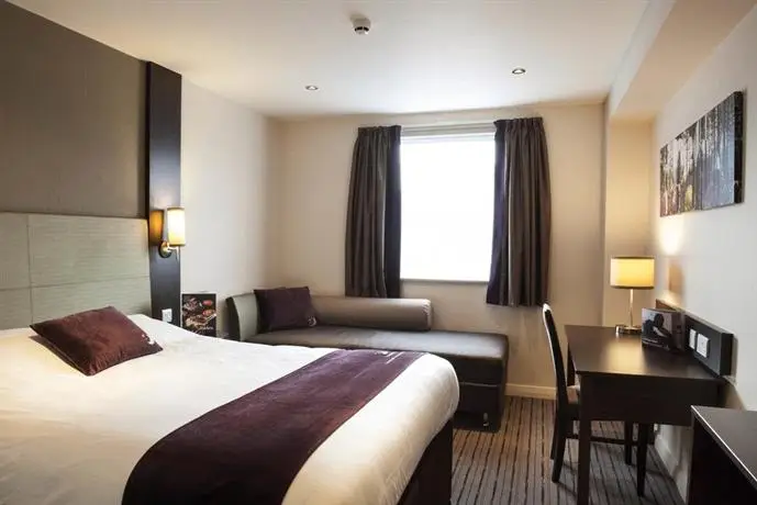 Premier Inn Aberdeen Anderson Drive 