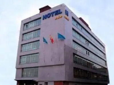 Longoria Avenida Hotel 