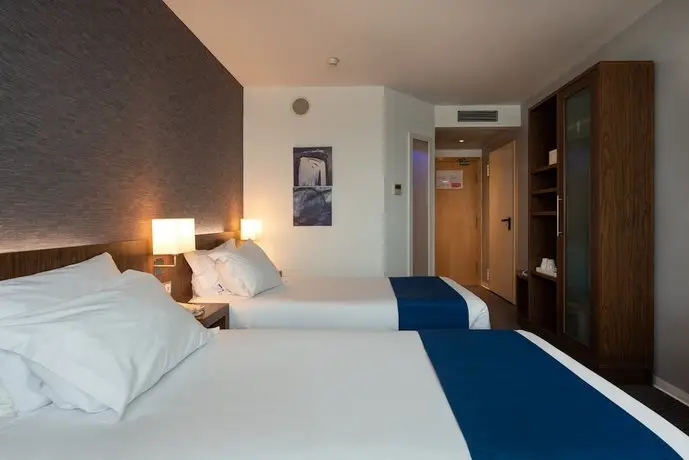 Holiday Inn Express Lisbon Airport 