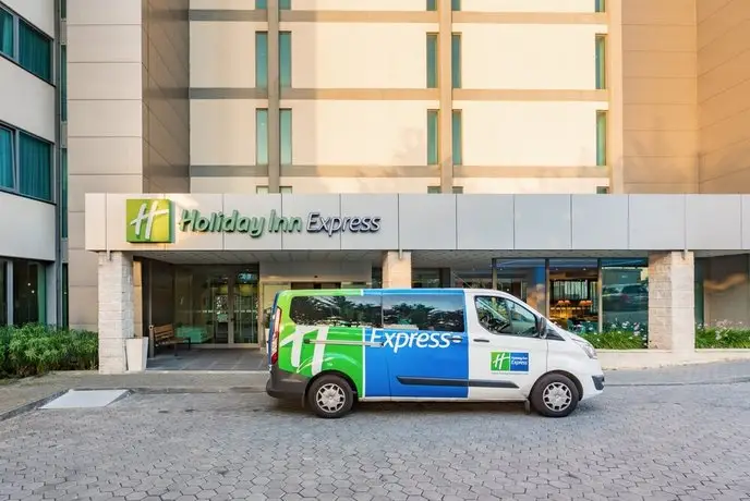 Holiday Inn Express Lisbon Airport 