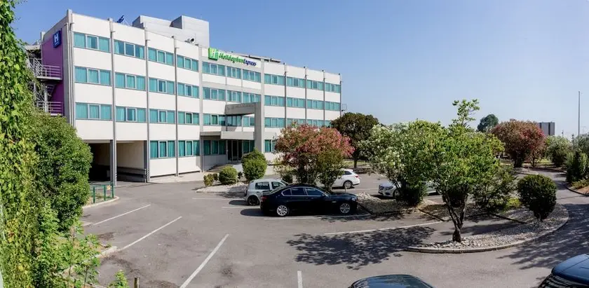 Holiday Inn Express Lisbon Airport 