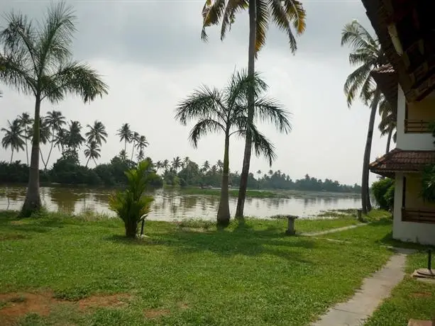 Manor Backwater Resort Kumarakom 