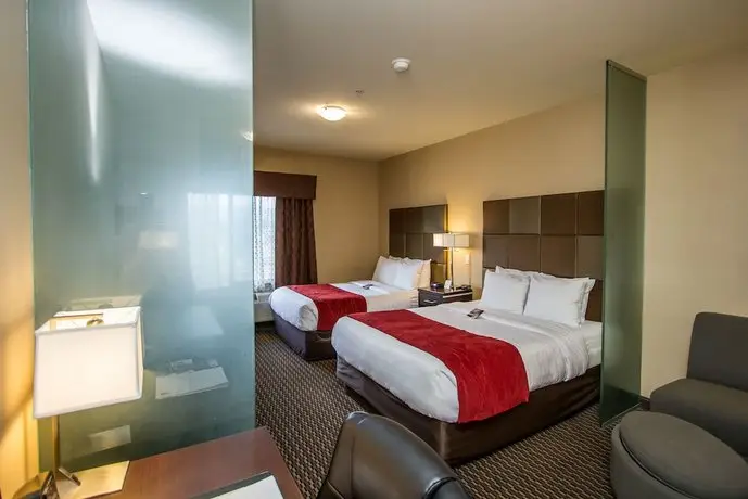 Comfort Suites Kelowna 