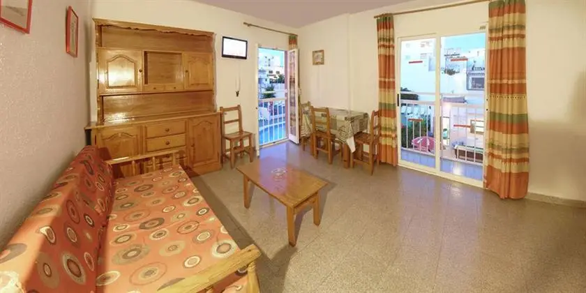 Apartamentos Marian 