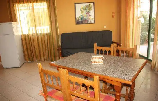 Apartamentos Sol Y Mar 3000 