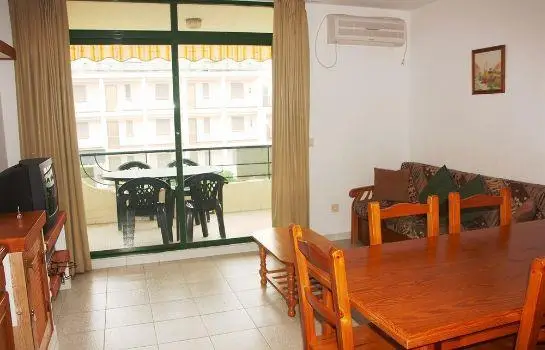 Apartamentos Sol Y Mar 3000 