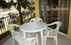 Apartamentos Sol Y Mar 3000 