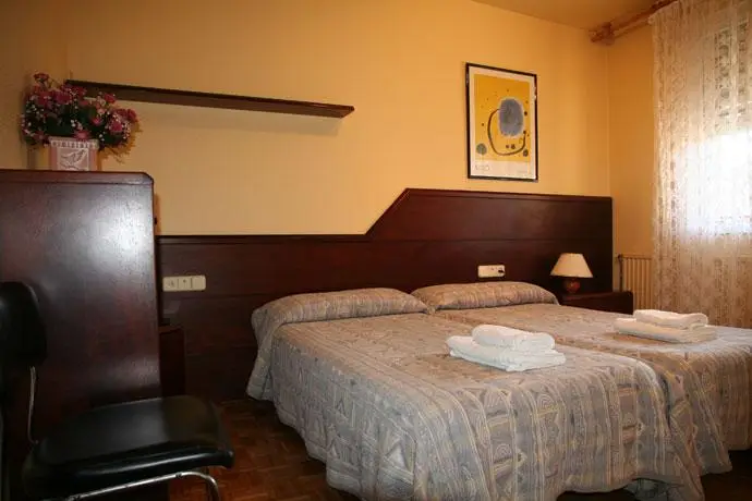 Hostal Acella 