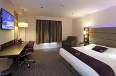 Premier Inn Dundee North 