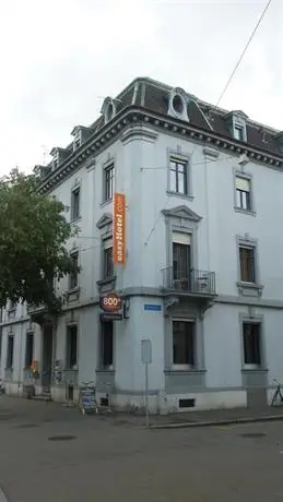 Easyhotel Basel 