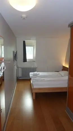 Easyhotel Basel 