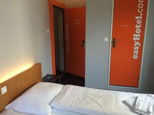 Easyhotel Basel 