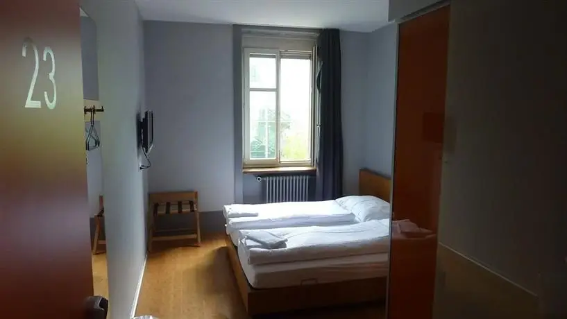 Easyhotel Basel 