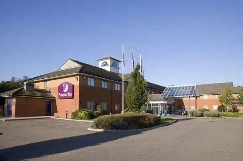 Premier Inn Luton South St Albans