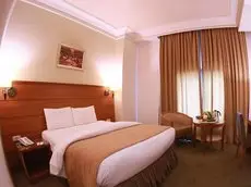 Sadeen Hotel & Suites 