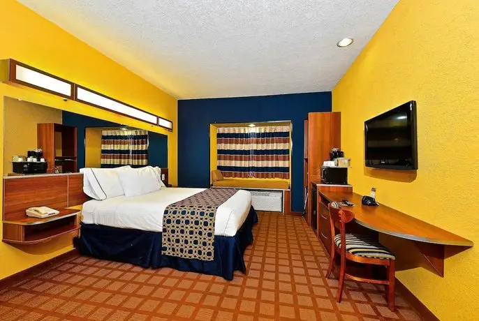 Microtel Inn & Suites by Wyndham New Braunfels