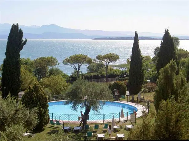 Villaggio Turistico Vo Hotel Desenzano del Garda