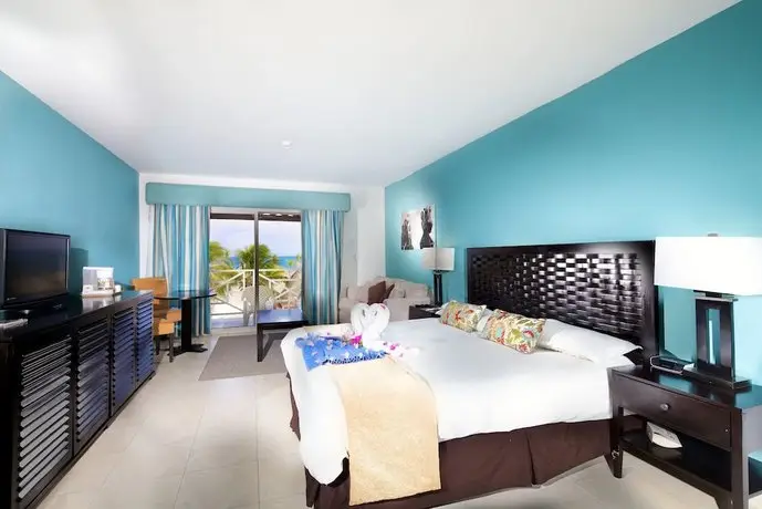 Playa Blanca Beach Resort - All Inclusive