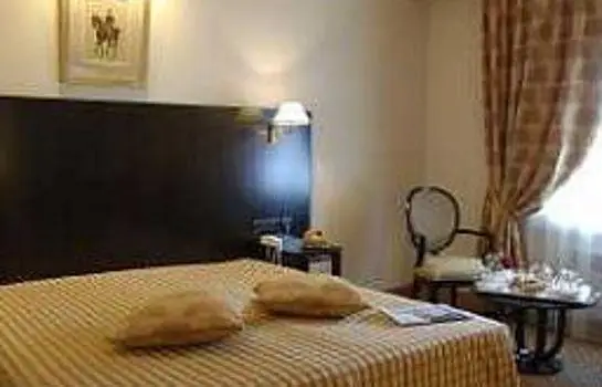 The Originals Boutique Hotel Le Rempart Tournus 