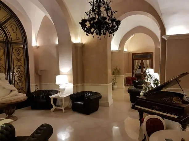 Suite Hotel Santa Chiara 