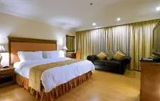 Savannah Resort Hotel Angeles City 