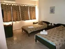 Holiday Suites Hotel & Beach Resort 