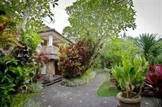 Sri Ratih Cottages 