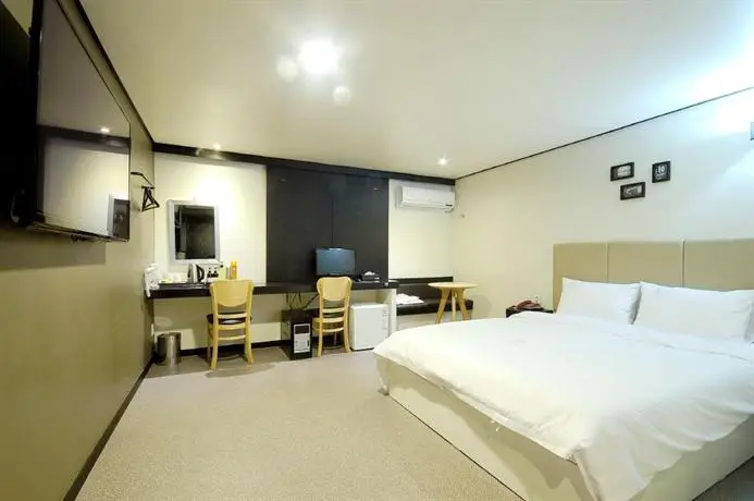Elysee Hotel Busan 