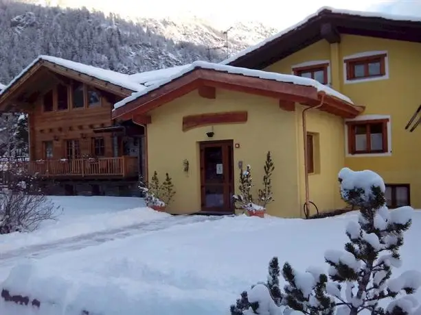 Chalet Alpina Hotel & Apartments