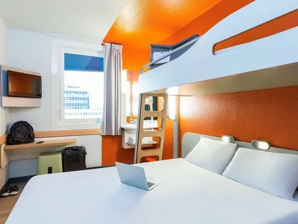 Ibis Budget Paris Porte De Montmartre 