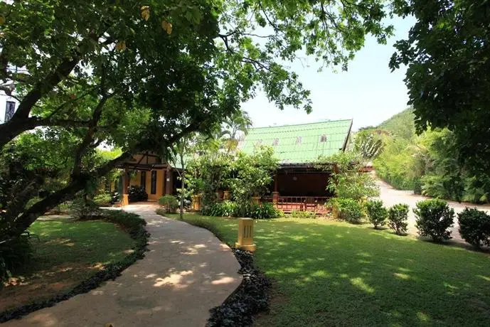 Baan Panwa Resort and Spa 