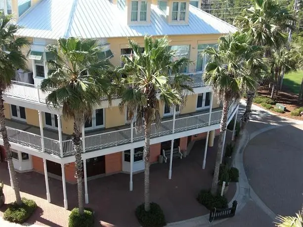 Carillon Beach Resort Inn 