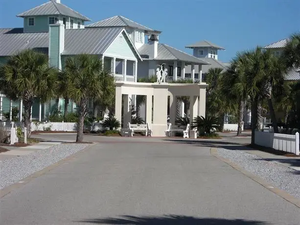 Carillon Beach Resort Inn 