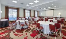 DoubleTree by Hilton Raleigh-Cary 