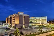 DoubleTree by Hilton Raleigh-Cary 