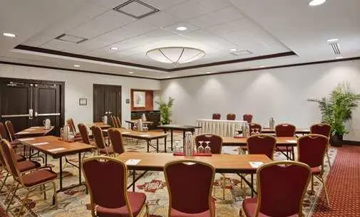 Homewood Suites by Hilton Toronto Airport Corporate Centre