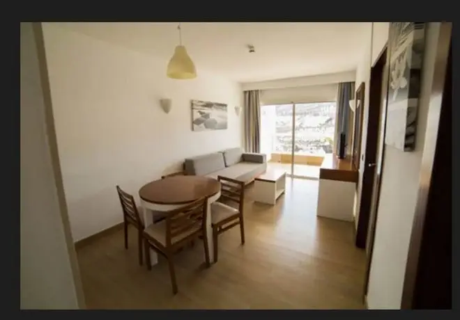 Apartamentos Altair 