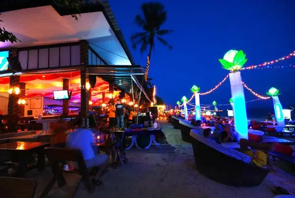 Ark Bar Beach Resort 