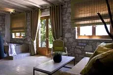 Mikros Vorias Suites Portaria 