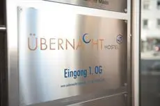 Ubernacht - HostelHotelHome 