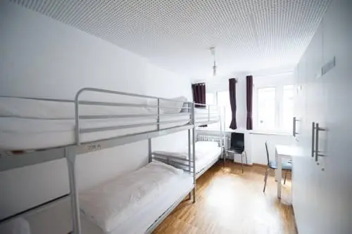 Ubernacht - HostelHotelHome 