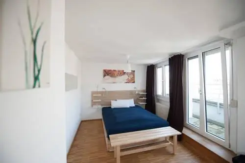 Ubernacht - HostelHotelHome 