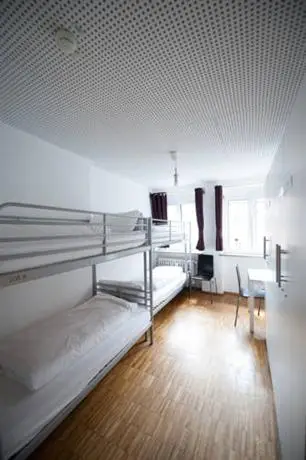 Ubernacht - HostelHotelHome 