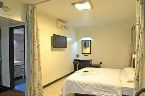 Hotel T A P Goldcrest Bangalore 