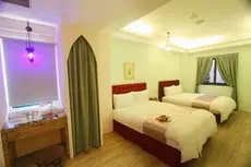 Moroccan Holiday Suite 