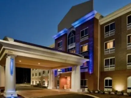 Holiday Inn Express Hotel Raleigh Southwest 