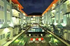 HARRIS Hotel & Residences Riverview Kuta 