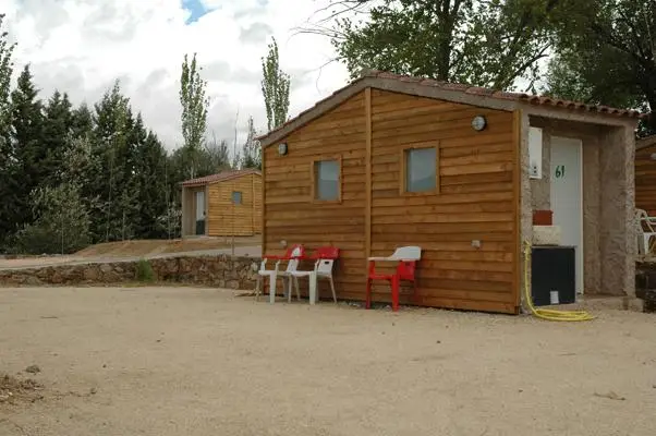 Hostal - Bungalows Camping Caceres